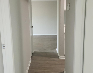 3025 Walnut Bend - Photo Thumbnail 13
