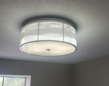 3025 Walnut Bend - Photo Thumbnail 18