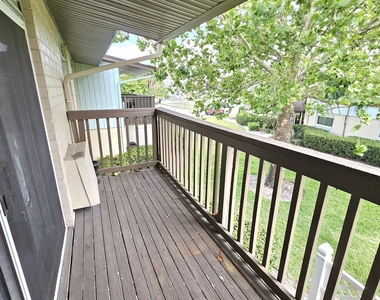 1695 Lee Road - Photo Thumbnail 12