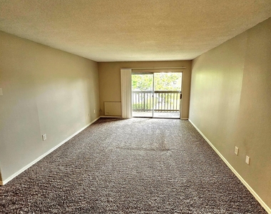 1695 Lee Road - Photo Thumbnail 8