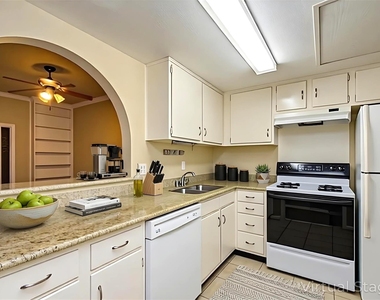14703 Barryknoll Lane - Photo Thumbnail 9