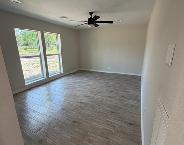 28316 E Hardy Road - Photo Thumbnail 11
