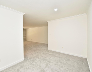 2600 Bellefontaine Street - Photo Thumbnail 26