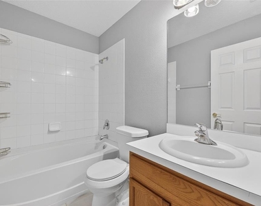 13123 Kings Crossing Drive - Photo Thumbnail 41
