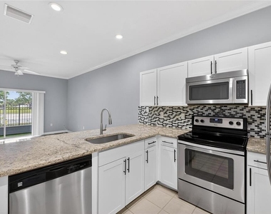 13123 Kings Crossing Drive - Photo Thumbnail 21