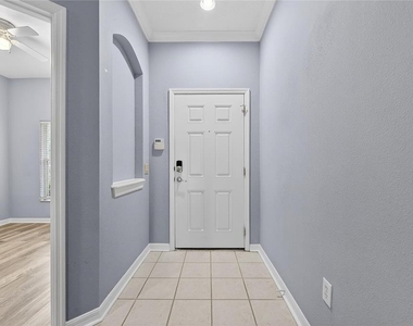 13123 Kings Crossing Drive - Photo Thumbnail 5