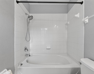 13123 Kings Crossing Drive - Photo Thumbnail 50