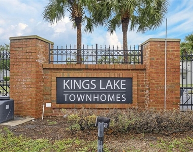 13123 Kings Crossing Drive - Photo Thumbnail 2
