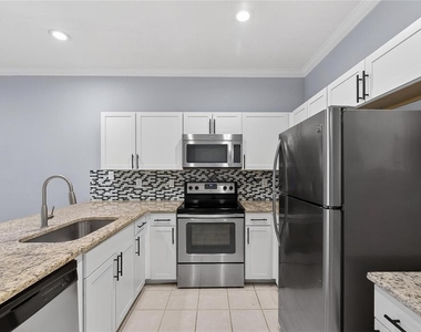 13123 Kings Crossing Drive - Photo Thumbnail 17