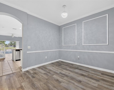13123 Kings Crossing Drive - Photo Thumbnail 11