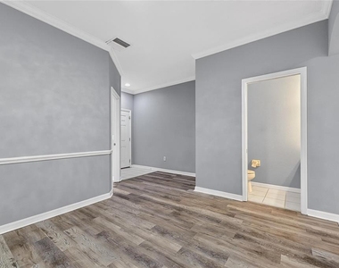 13123 Kings Crossing Drive - Photo Thumbnail 13