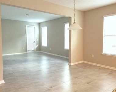 30708 Walker Cup Place - Photo Thumbnail 5
