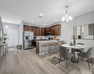 6705 Holly Heath Drive - Photo Thumbnail 8