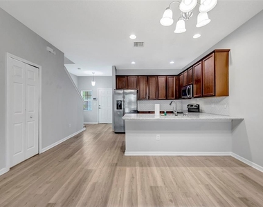6705 Holly Heath Drive - Photo Thumbnail 16