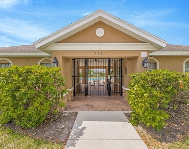 6705 Holly Heath Drive - Photo Thumbnail 57