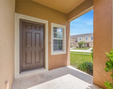 6705 Holly Heath Drive - Photo Thumbnail 2