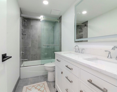 3200 Gulf Boulevard - Photo Thumbnail 20