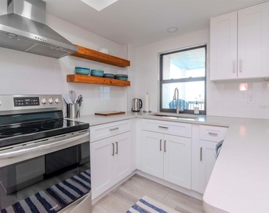 3200 Gulf Boulevard - Photo Thumbnail 9