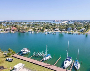 3200 Gulf Boulevard - Photo Thumbnail 51