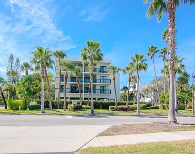 3200 Gulf Boulevard - Photo Thumbnail 1