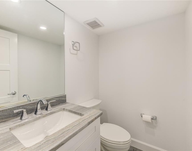 400 64th Avenue - Photo Thumbnail 8