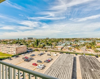 400 64th Avenue - Photo Thumbnail 7