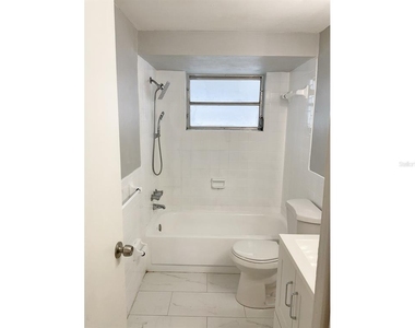 5633 Golden Nugget Drive - Photo Thumbnail 16