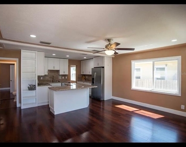 1329 34th Avenue N - Photo Thumbnail 1