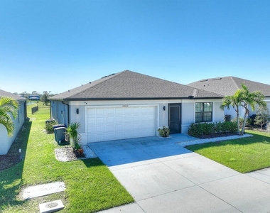 10820 Marlberry Way - Photo Thumbnail 2