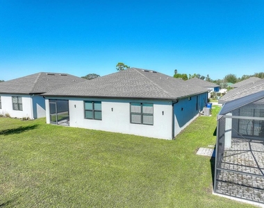 10820 Marlberry Way - Photo Thumbnail 6