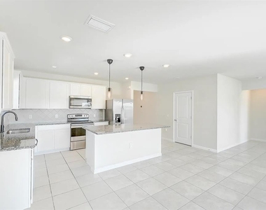 10820 Marlberry Way - Photo Thumbnail 12