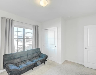 10820 Marlberry Way - Photo Thumbnail 17