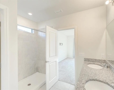 10820 Marlberry Way - Photo Thumbnail 23