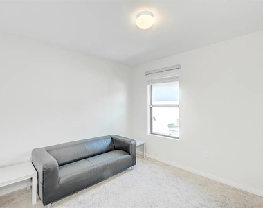 10820 Marlberry Way - Photo Thumbnail 19