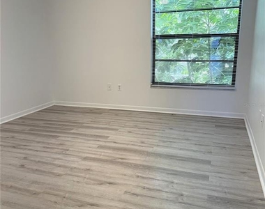 13608 S Village Drive - Photo Thumbnail 17