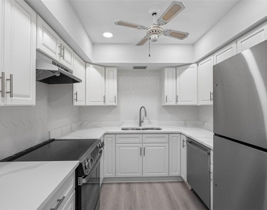 1451 Gulf Boulevard - Photo Thumbnail 6