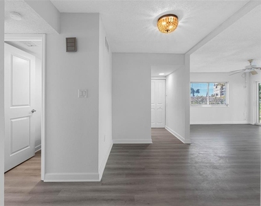 1451 Gulf Boulevard - Photo Thumbnail 4