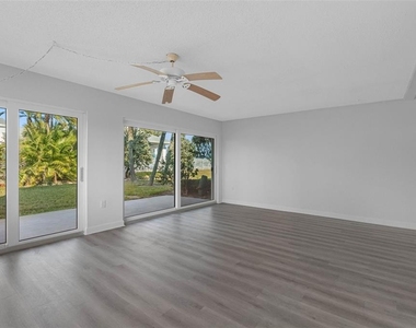 1451 Gulf Boulevard - Photo Thumbnail 9