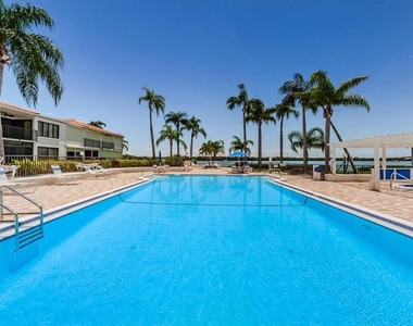 6295 Bahia Del Mar Circle - Photo Thumbnail 10