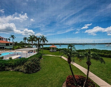 6295 Bahia Del Mar Circle - Photo Thumbnail 9