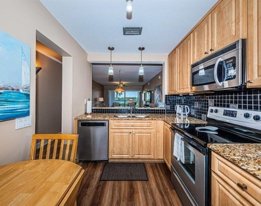 6295 Bahia Del Mar Circle - Photo Thumbnail 2