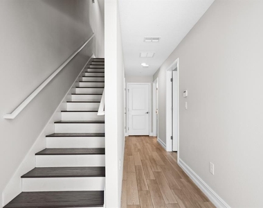 5351 Bridge Street - Photo Thumbnail 9