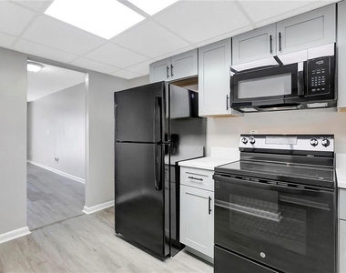 709 Russell Lane - Photo Thumbnail 29