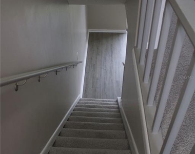 709 Russell Lane - Photo Thumbnail 17