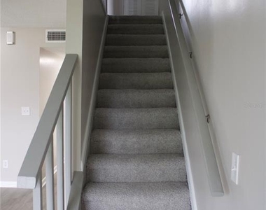 709 Russell Lane - Photo Thumbnail 18
