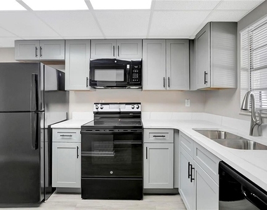 709 Russell Lane - Photo Thumbnail 30