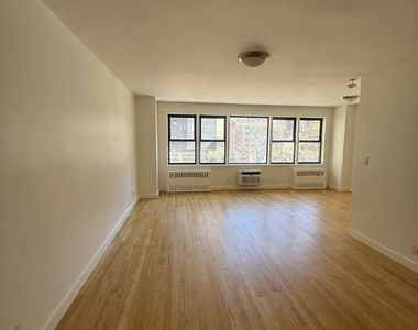 236 East 36th Street - Photo Thumbnail 5