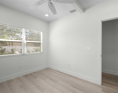 2203 N Boulevard - Photo Thumbnail 38