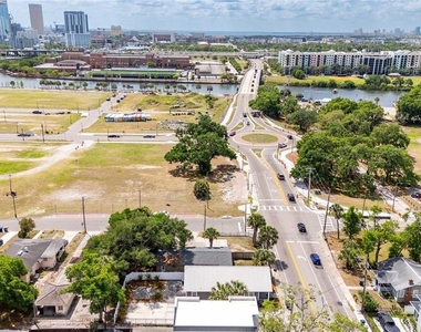2203 N Boulevard - Photo Thumbnail 48
