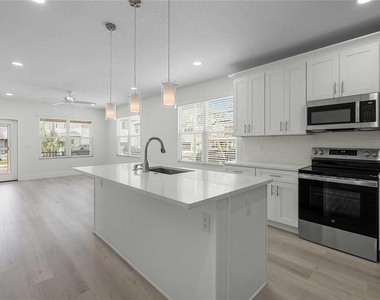 2203 N Boulevard - Photo Thumbnail 14